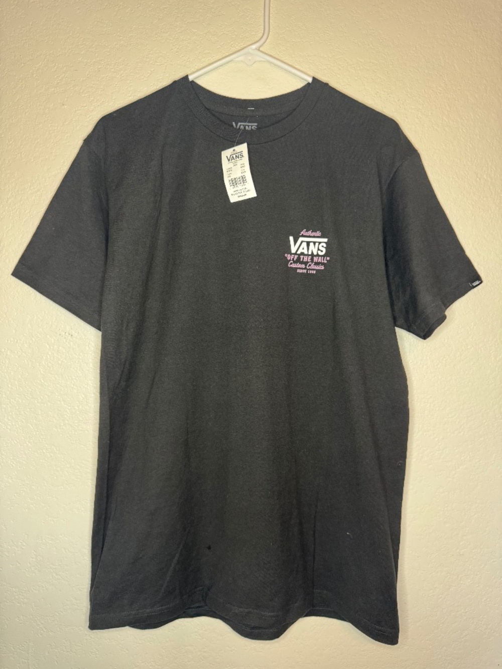 NWT Vans Holder St Classic Tee Medium Black Off The Wall Graphic VN0A3HZFDAJ